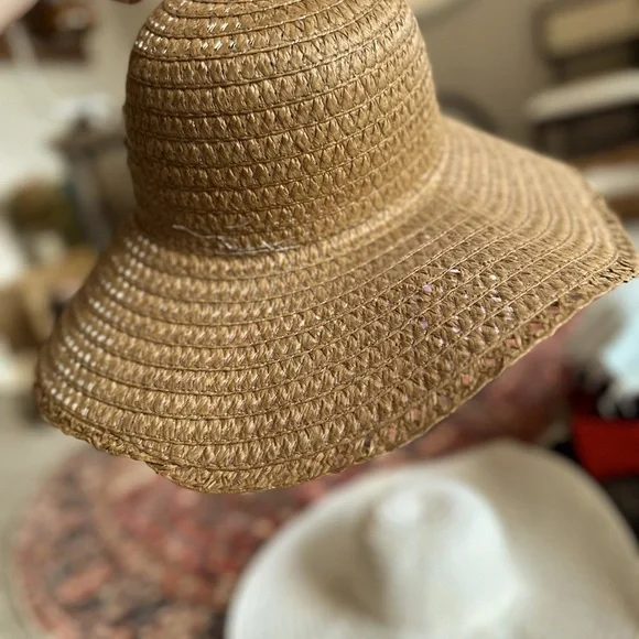 Straw Wide-Brim Floppy Hats - Picture 5 of 10